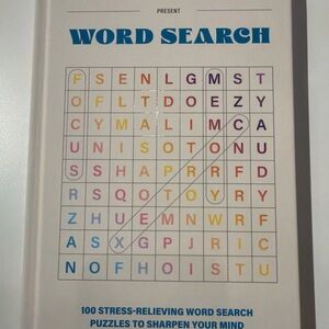 Hardcover 100 Puzzle Word Search Book NEW